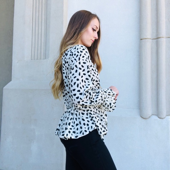Last One Size SMALL Armora’s |Cheetah Print Blouse - Picture 2 of 8
